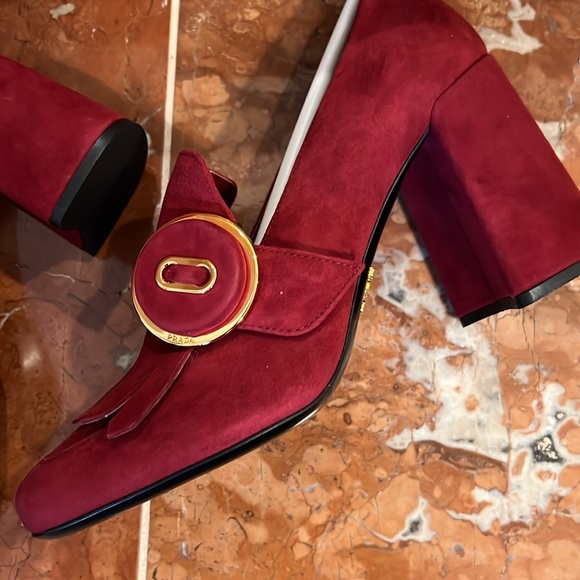 Prada red velvet shoes - Picture 11 of 12